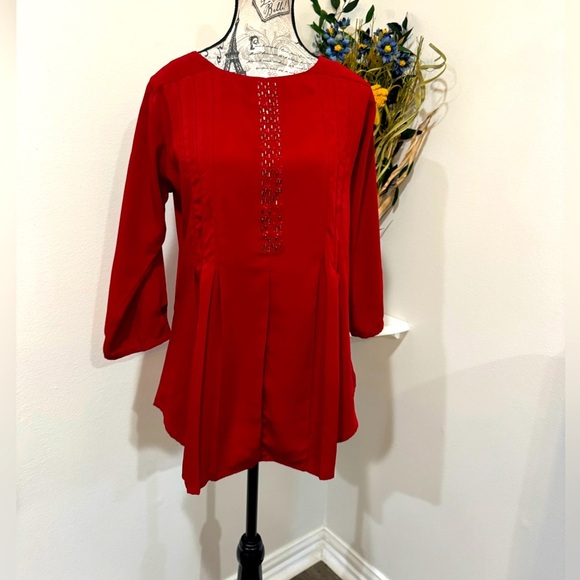 I tm by BullBear Red Pleated Buttoned Tunic with beading size XL ( fits smaller) - Picture 1 of 7